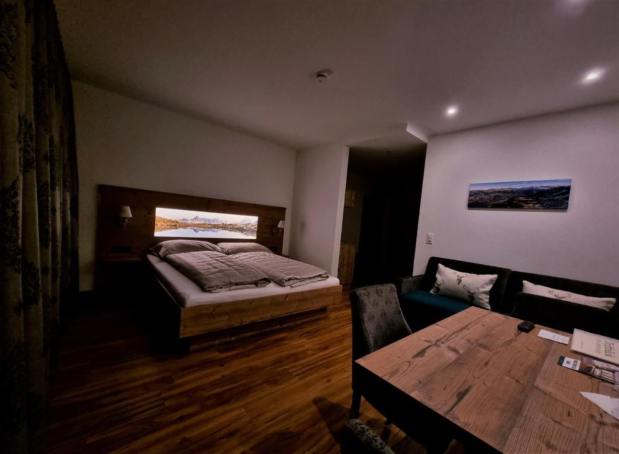 Gadmen Triftblick Bed & Breakfast エクステリア 写真